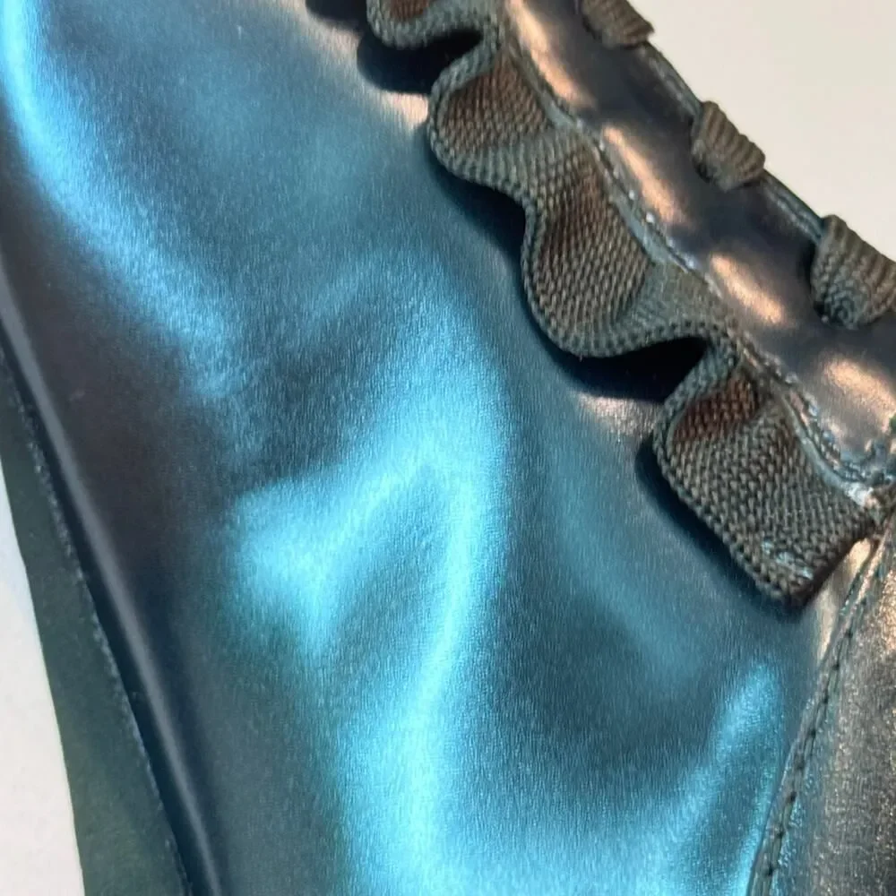 Tory Burch Ruffle Trainer Sneaker Metallic Green Leather Women’s 8.5 New No Box